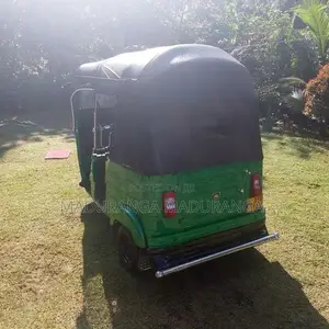 Bajaj RE 2016