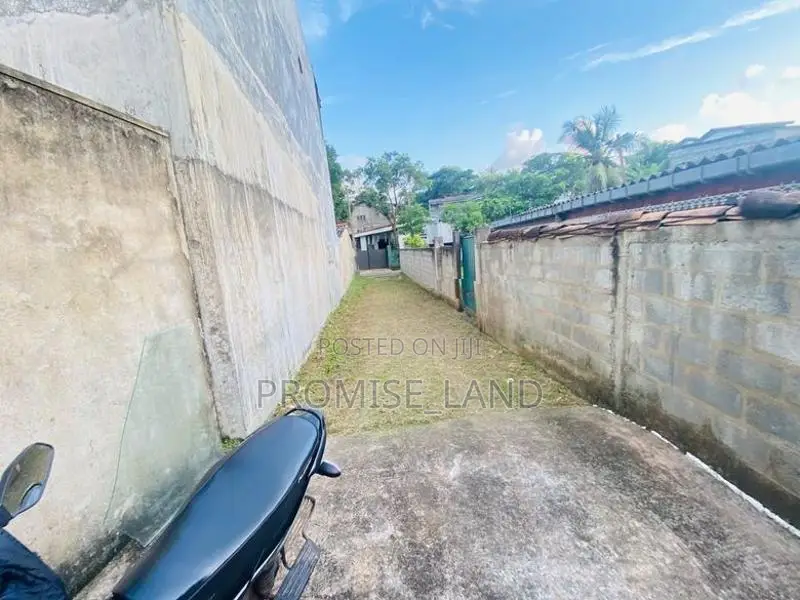 Valuable Land Plot Sale Katubadda Near Moratuwa University M20