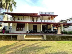 Luxury House in Kelaniya Facing to a Lake
