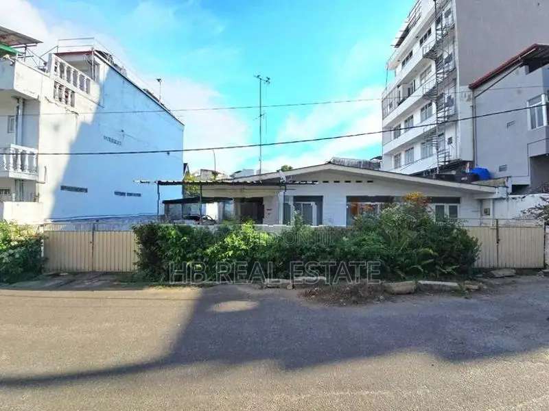16.75 Perches Residential Land Valley for Sale Nawala