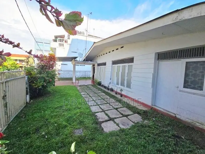 16.75 Perches Residential Land Valley for Sale Nawala