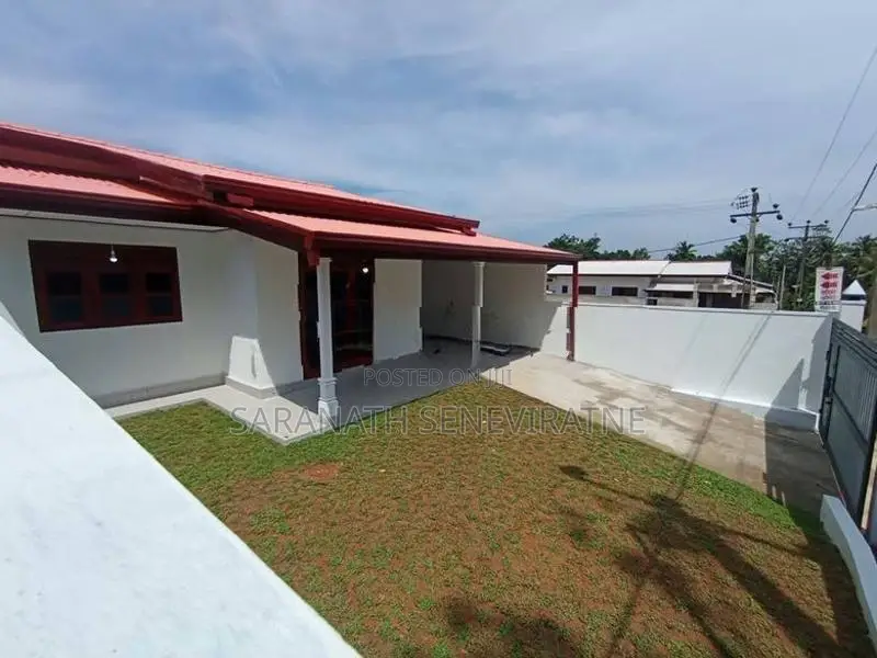 Brand-New House in Kesbewa Kindelpitiya