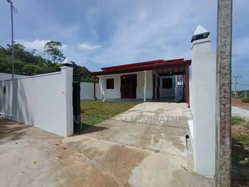 Brand-New House in Kesbewa Kindelpitiya