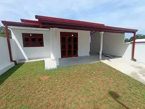 Brand-New House in Kesbewa Kindelpitiya