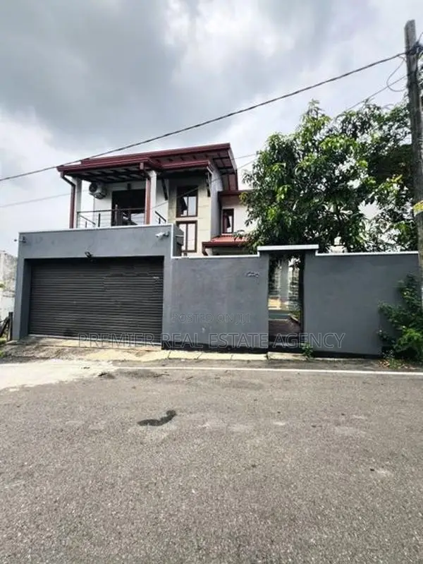 5 Bedroom House For Sale In Kandana