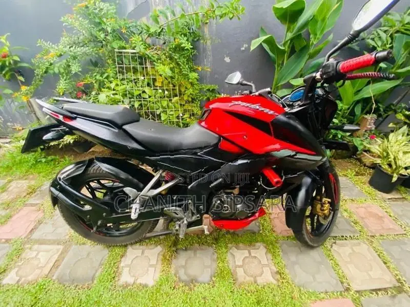 Bajaj Pulsar NS160 2018