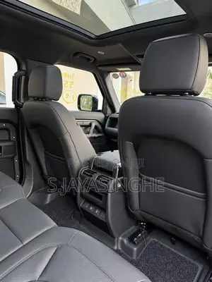 Land Rover Defender 110 X Dynamic SE 2025