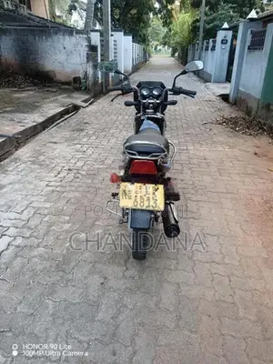 Bajaj CT100 2020