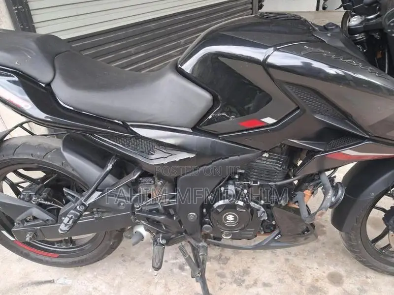 Bajaj Pulsar N160 2024