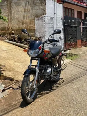 Bajaj CT100 2025