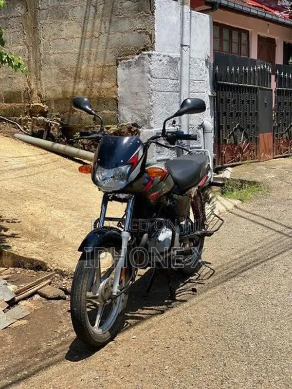 Bajaj CT100 2025