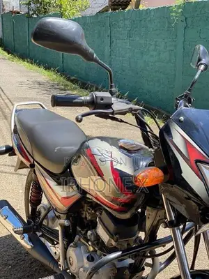 Bajaj CT100 2025