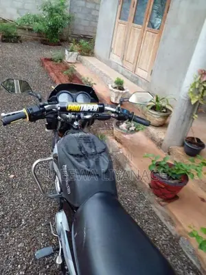 Bajaj CT100 2005