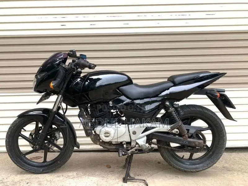 Bajaj Pulsar 180 2011