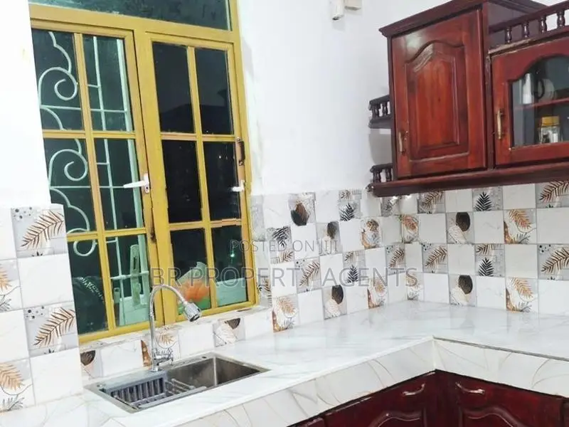 Apartment For Sale In Colombo 06