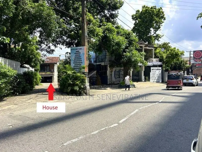 1st Floor House Separate Entrance With SOLAR POWER - Heart Of Pita Kot