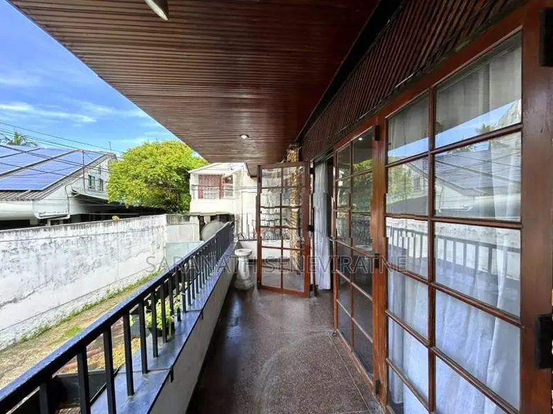 1st Floor House Separate Entrance With SOLAR POWER - Heart Of Pita Kot