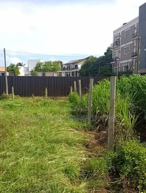 Land in Nawala Nugegoda Koswatta - 12 p or 6p can be sold