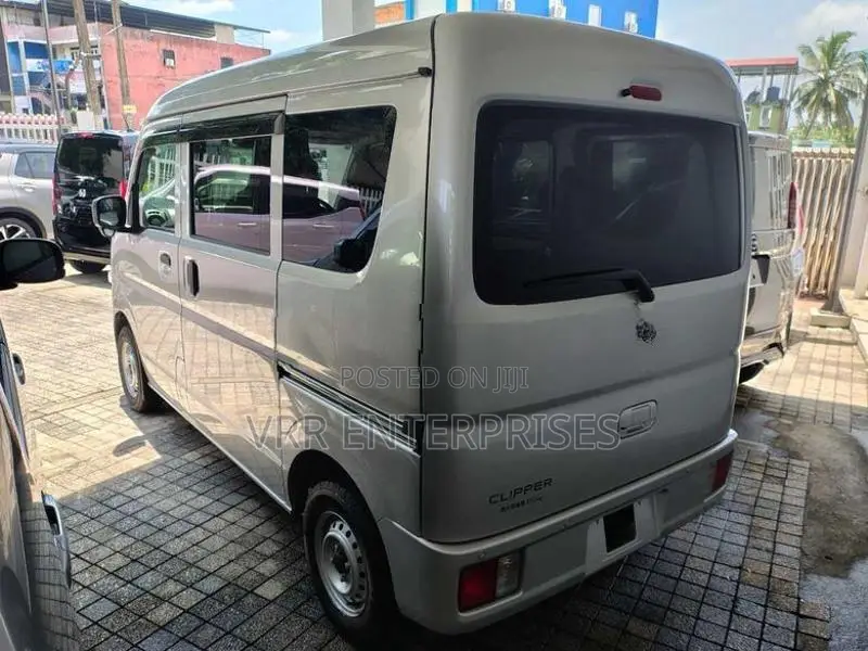 Nissan Clipper 2024