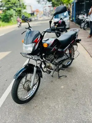 Bajaj CT100 2019