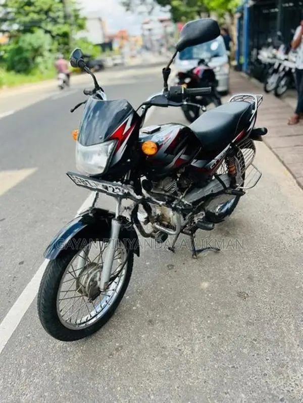 Bajaj CT100 2019