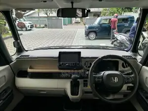 Honda N-Box 2024