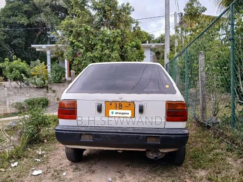 Nissan March 1991