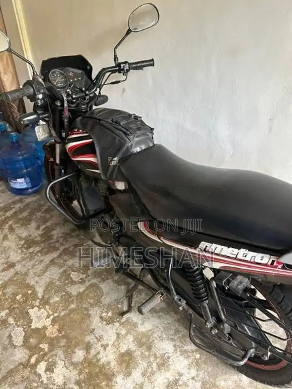 TVS Metro 2016