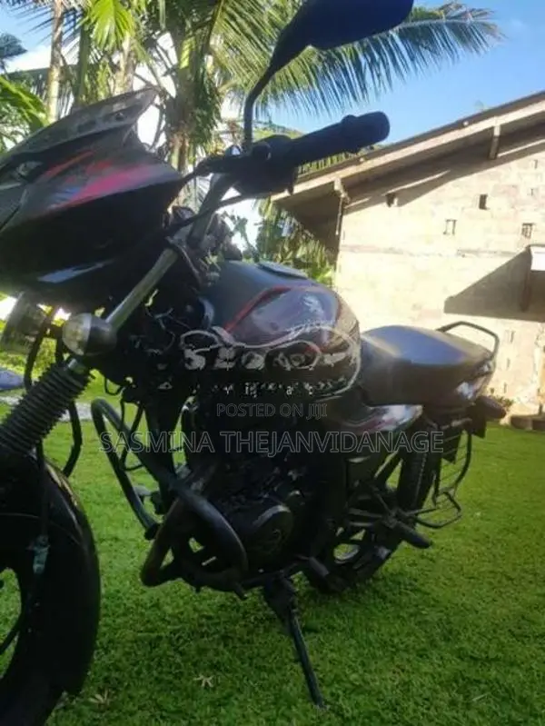 Bajaj Discover 2012