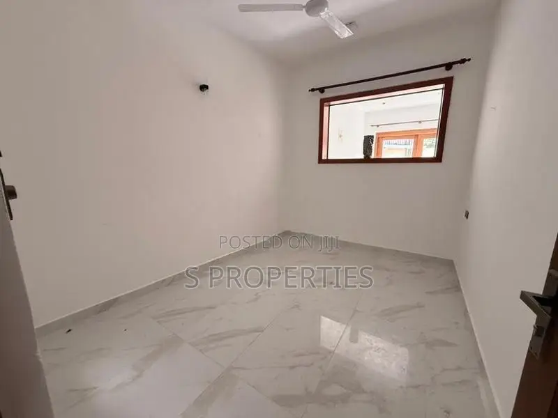 Modern house for rent in Rathmalana