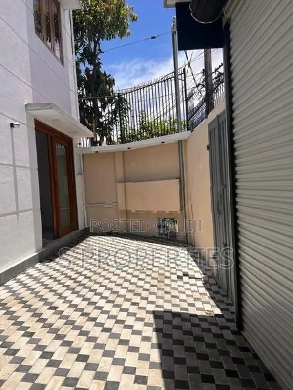 Modern house for rent in Rathmalana