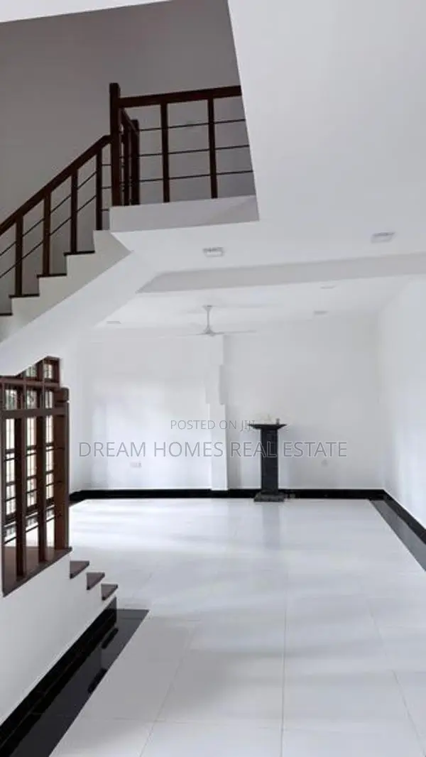 Modern Two-Storey House For Sale – Vidyala Junction In Talawatugoda