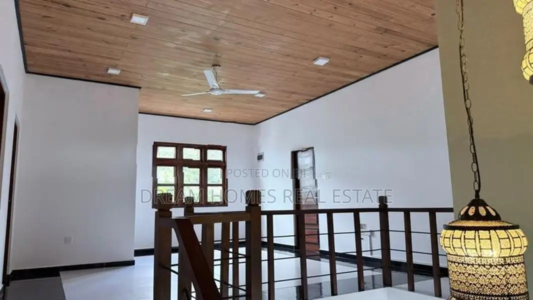 Modern Two-Storey House For Sale – Vidyala Junction In Talawatugoda