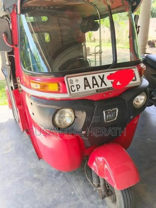 Bajaj RE 2015
