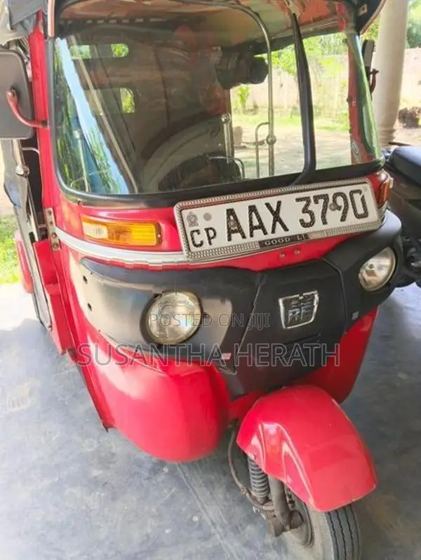 Bajaj RE 2015
