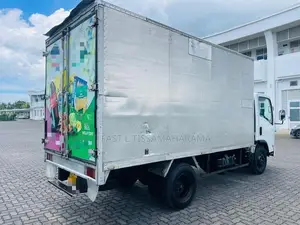 Isuzu NPR 2016