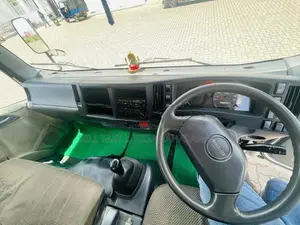 Isuzu NPR 2016