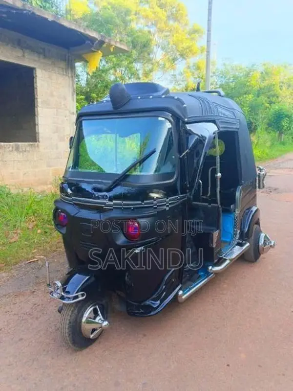 Bajaj RE FL 2015