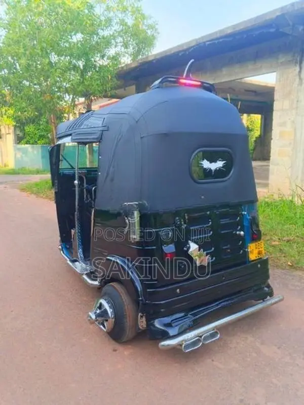 Bajaj RE FL 2015