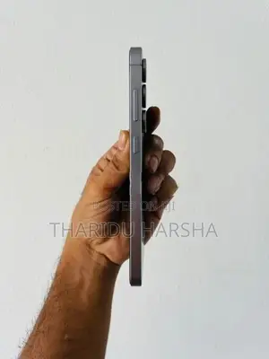 Samsung Galaxy S25 FE (Used)