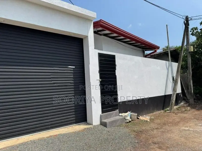 Luxury Brand New House for Sale in Piliyandala