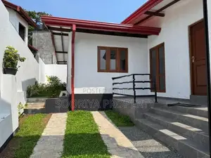 Luxury Brand New House for Sale in Piliyandala