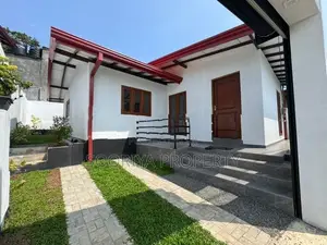 Beautiful Brand New House for Sale in Moratuwa Piliyandala