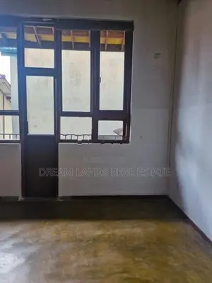 Upper floor for rent commercial propose batharamulla