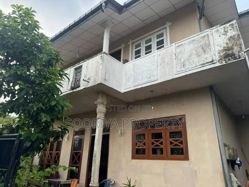 4 Bedroom 2 Story House for Sale in Piliyandala
