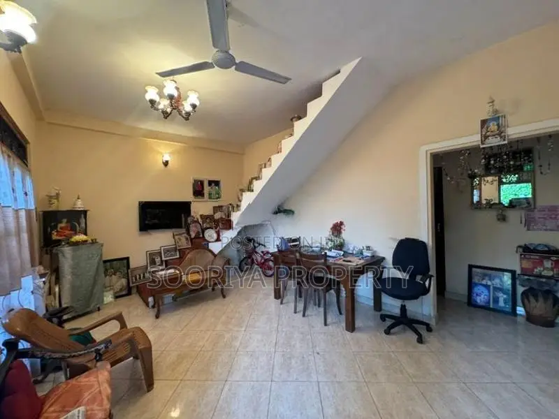 4 Bedroom 2 Story House for Sale in Piliyandala