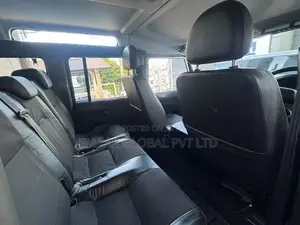 Land Rover Defender 2014