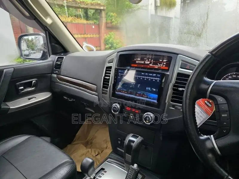 Mitsubishi Montero 2015
