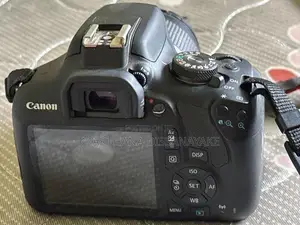 Canone 2000D Camera With 18-35 Mm Lens