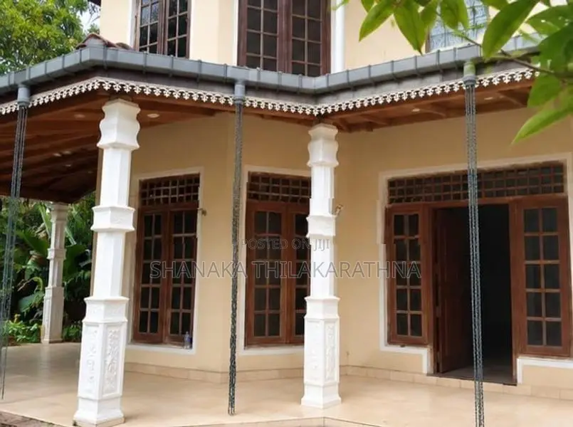 7-Bedroom, 3-Storey House For Sale In Kundasale, Kandy